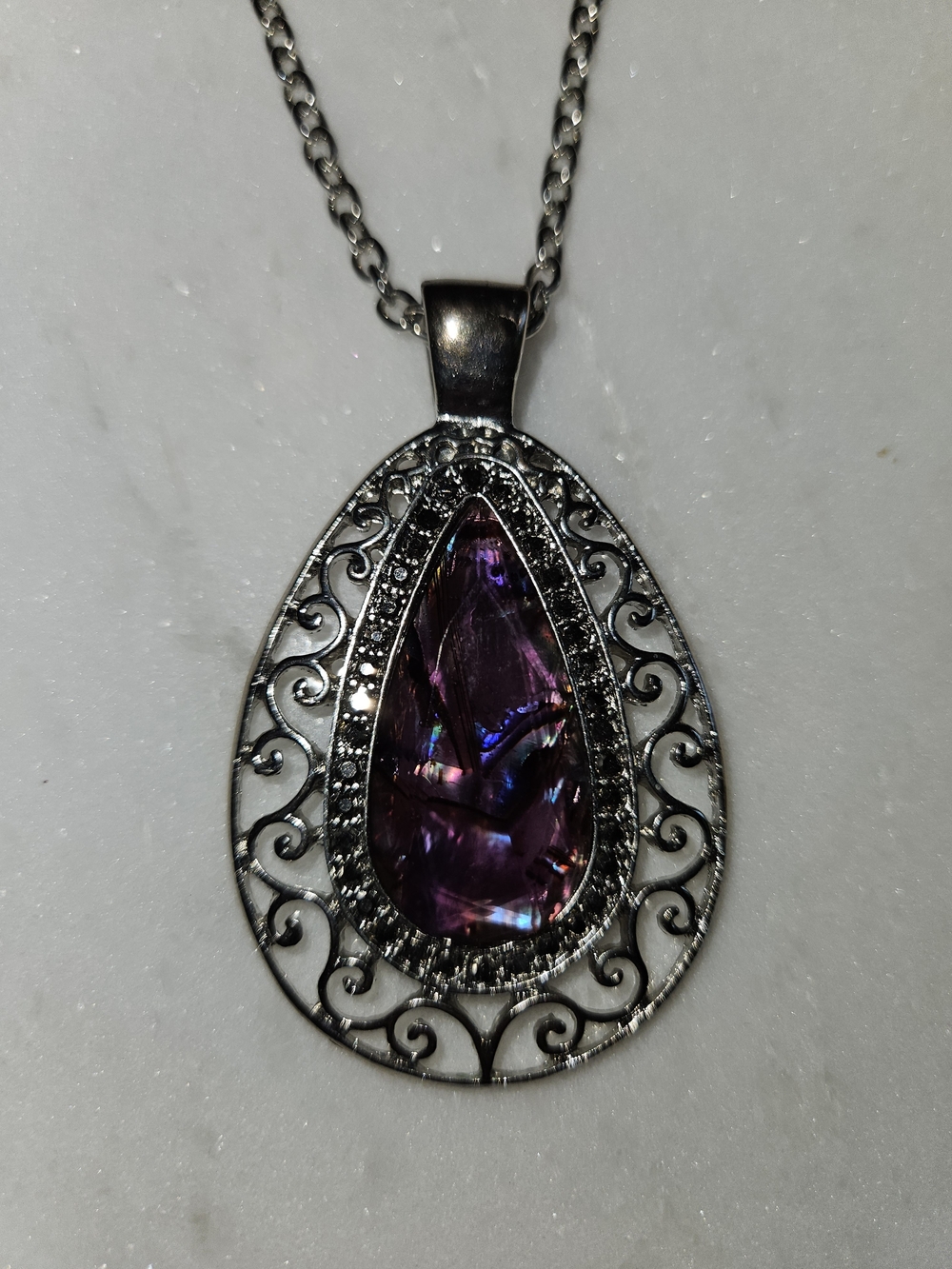 Elegant Purple Teardrop Pendant Necklace and Matching Earrings